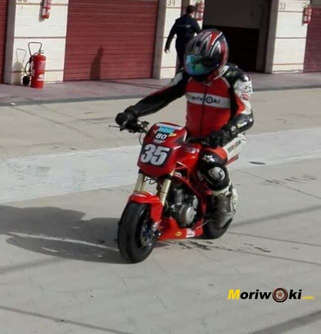 RAV Naked Moto· Circuito Grande saliendo