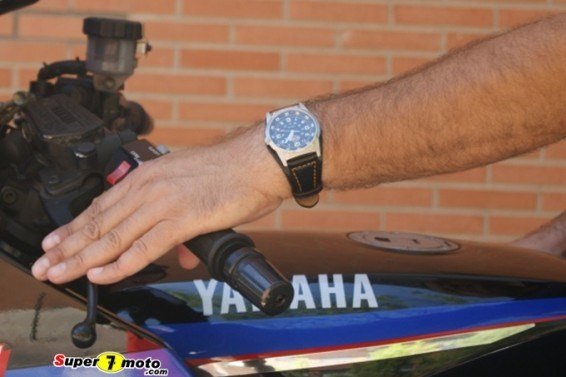 Posición motomano sin guante Posición motomano sin guante