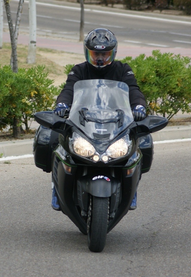 kawasaki gtr 1400 frente kawasaki gtr 1400 frente