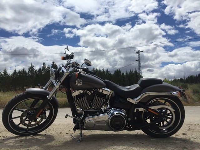 Harley Breakout lado izdo Harley Breakout lado izdo