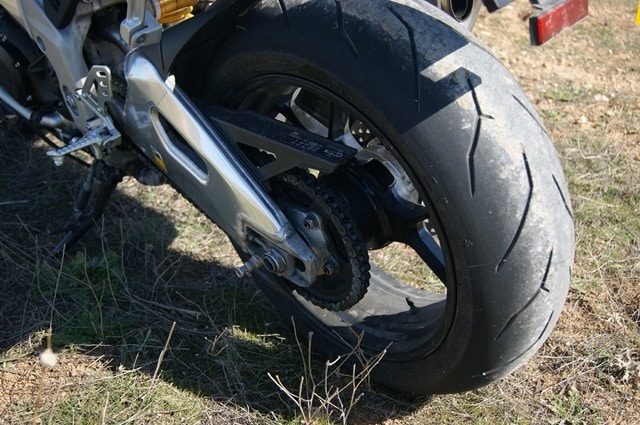 Aprilia Tuono V4 1100 RR baculante Aprilia Tuono V4 1100 RR baculante