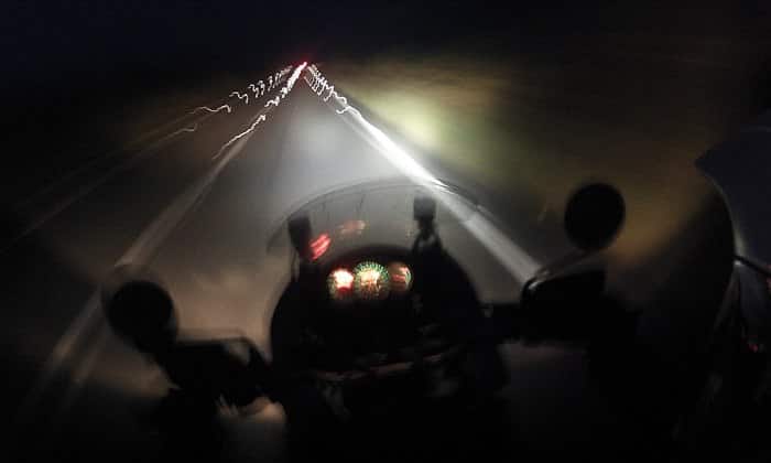 Relato de la moto Premiado por RNE conduciendo de noche