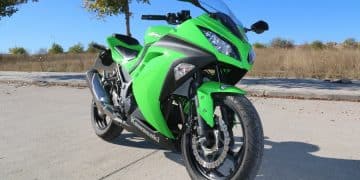kawasaki ninja 300 portada