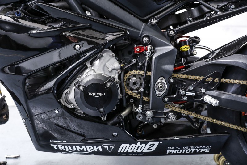 Ndp_Triumph_Moto2_pretes_aragon_00