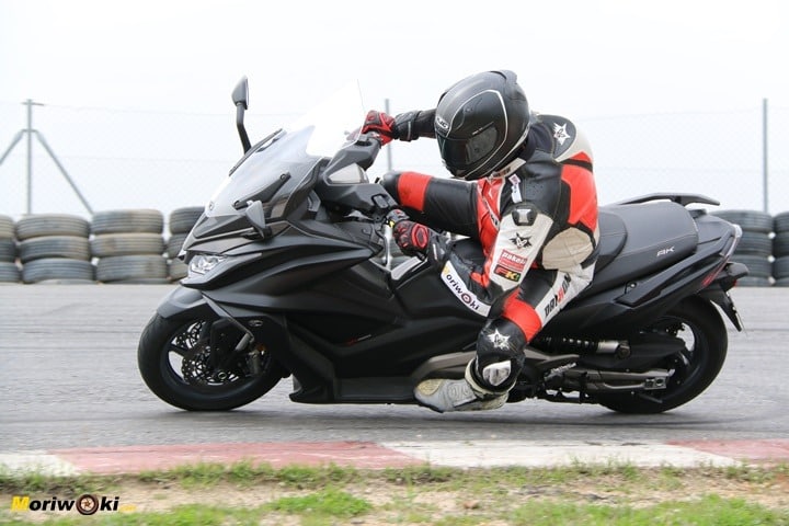 AK 550en el circuito 7 AK 550en el circuito 7