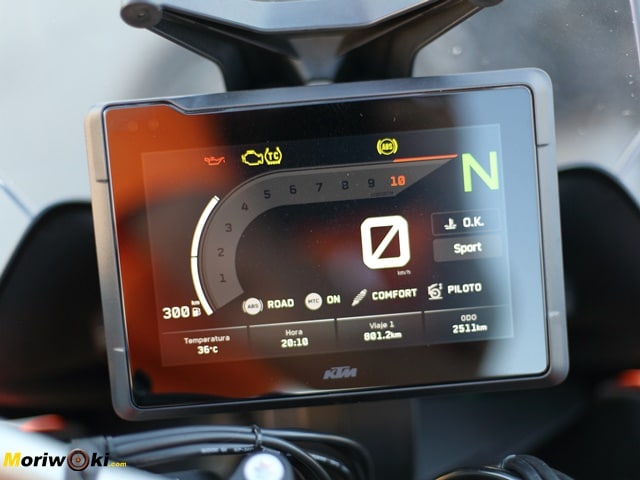 Prueba-KTM-1290-Super-Duke-GT-Display