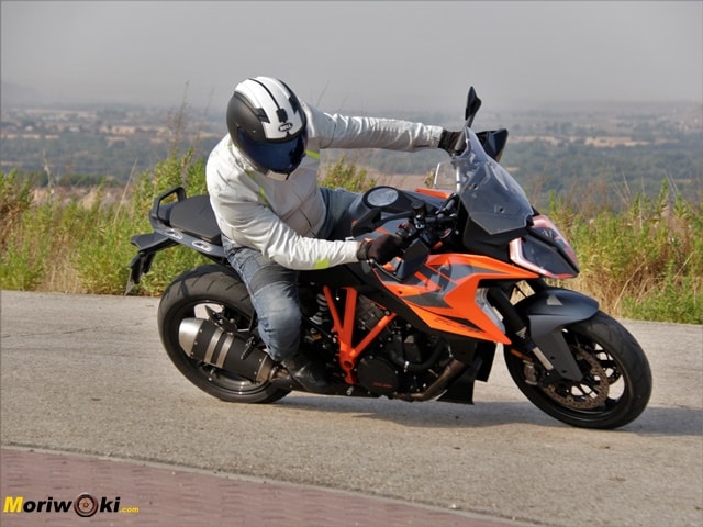 Prueba KTM 1290 Super Duke GT Paso