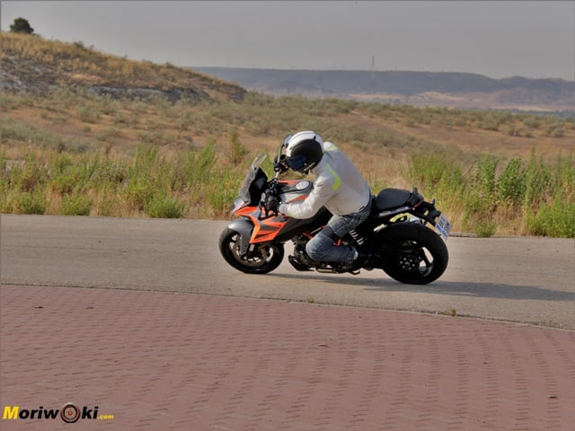 Prueba KTM 1290 Super Duke GT Trayectoria