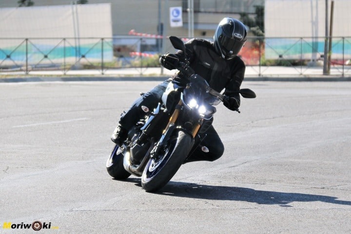 Prueba Yamaha MT-09 SP estática 2 Prueba Yamaha MT-09 SP estática 2
