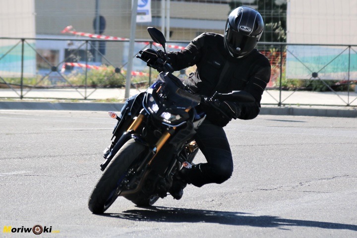 Prueba Yamaha MT-09 SP acción Prueba Yamaha MT-09 SP acción