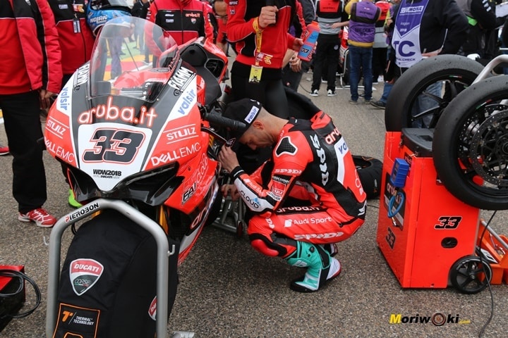WSBK La mirada del piloto Melandri 2