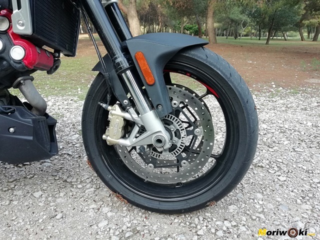 Aprilia Shiver 900 prueba horquilla Aprilia Shiver 900 prueba horquilla