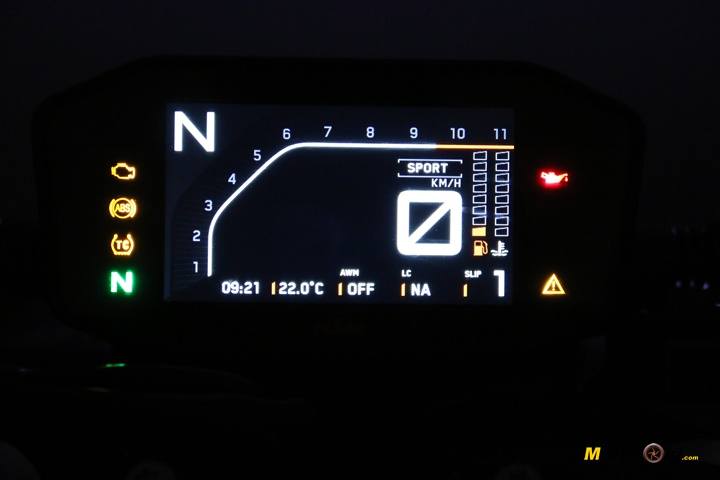 Prueba KTM 790 Duke noche Prueba KTM 790 Duke noche