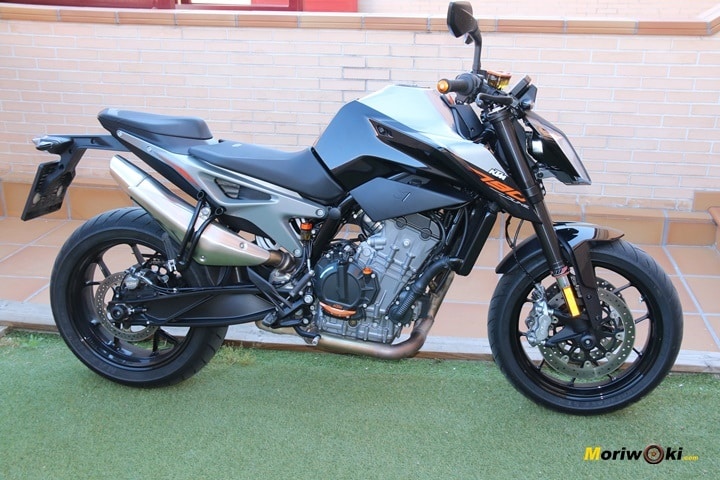 Cómo es una moto naked, ktm 790 duke