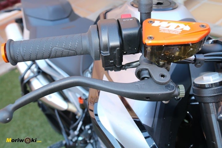 Prueba KTM 790 Duke líquido freno Prueba KTM 790 Duke líquido freno