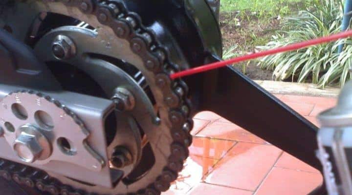 lubricar cadenas de motos