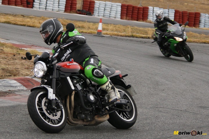 La Kawasaki Z900RS en la pista de FK-1, Villaverde de Medina, Valladolid La Kawasaki Z900RS en la pista de FK-1, Villaverde de Medina, Valladolid