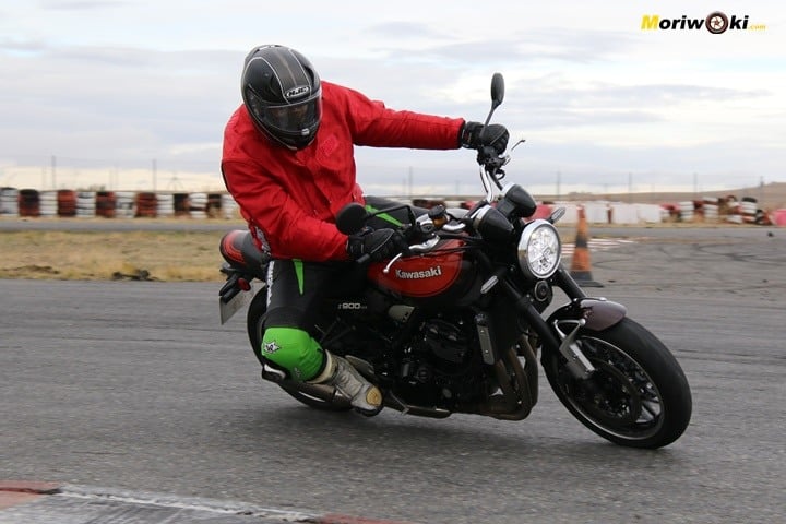 El aplomo de la Kawasaki Z900RS