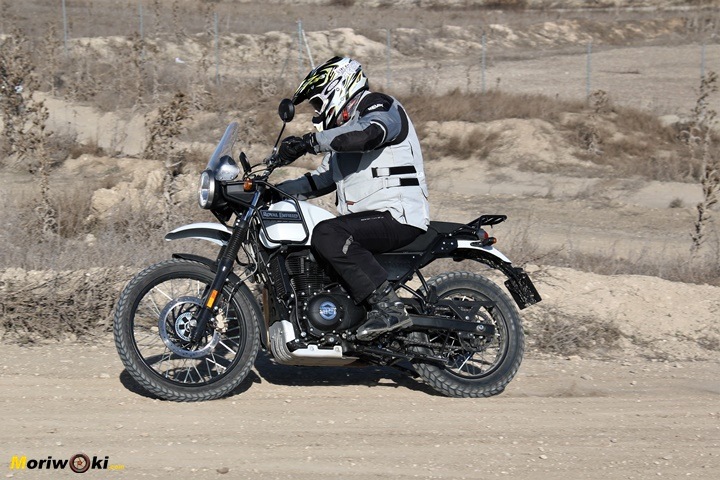 Prueba Royal Enfield Himalayan posición Prueba Royal Enfield Himalayan posición