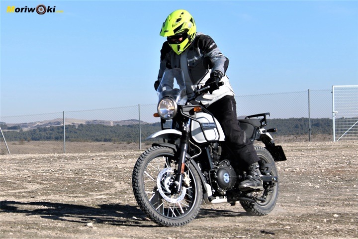 Radio de giro de la Royal Enfield Himalayan Radio de giro de la Royal Enfield Himalayan