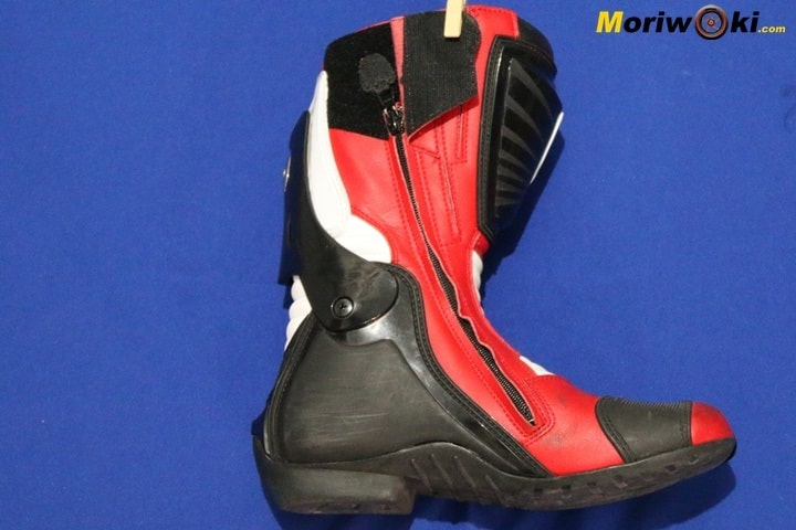 Bota AP con la cremallera reparada Bota AP con la cremallera reparada