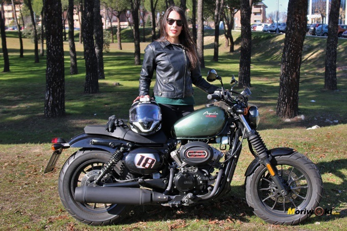 Hyosung Aquila GV 125S con Aida