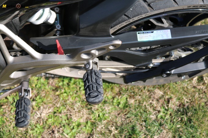 Estriberas para el pasajero de la Zontes T310 Estriberas para el pasajero de la Zontes T310