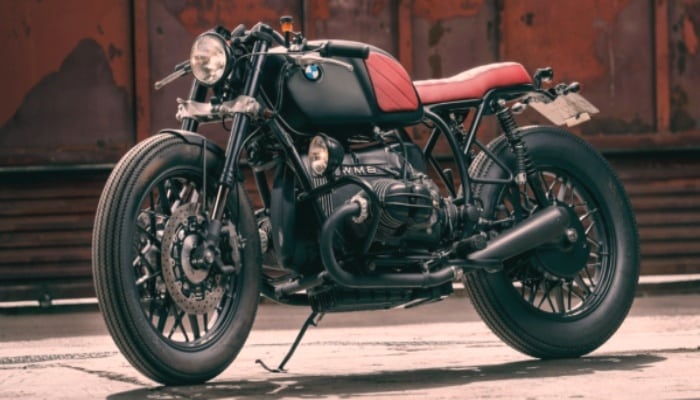 BMW Café Racer roja
