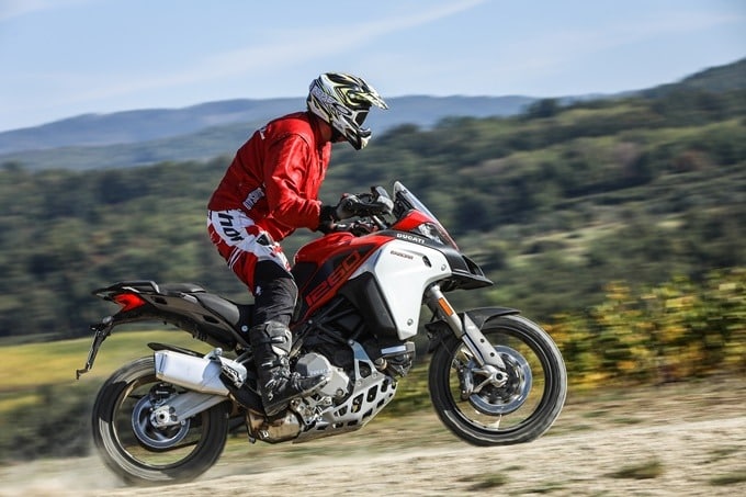 Conducción moto trail básica M58A3519