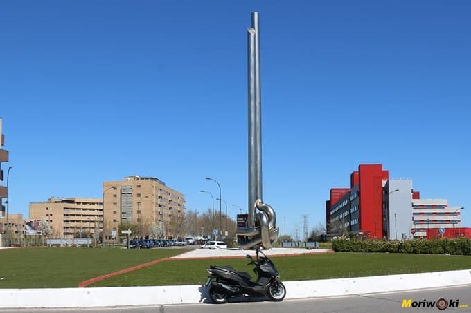 Panorámica con el Kymco Xciting 400 como protagonista Panorámica con el Kymco Xciting 400 como protagonista