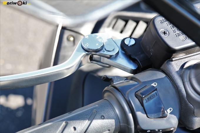 Piña izquierda del Kymco Xciting 400 Piña izquierda del Kymco Xciting 400