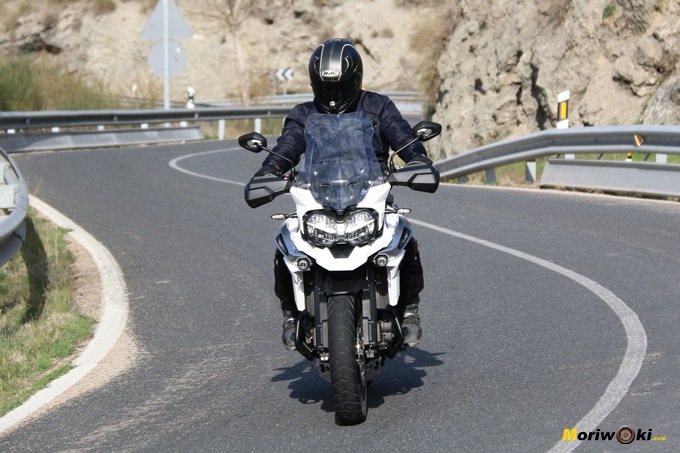 En marcha con la Triumph Tiger 1200 XCA En marcha con la Triumph Tiger 1200 XCA