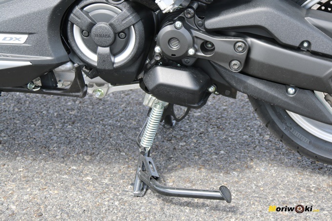Caballete central de la Yamaha Tmax 530 DX.