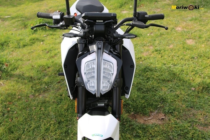 Frontal de la KTM 125 Duke.