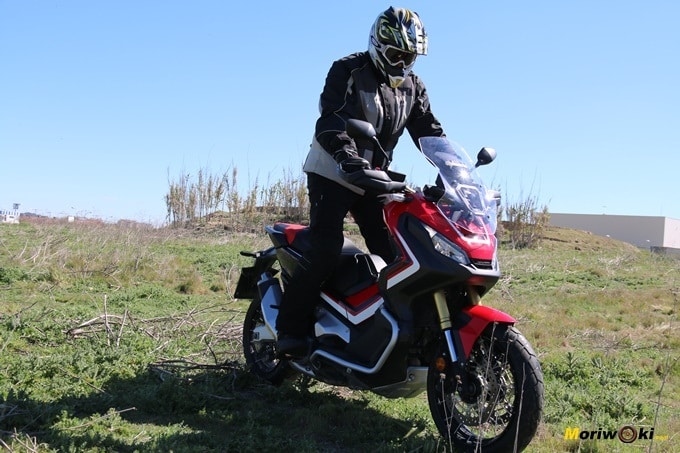 Conducción erguida del Honda X-ADV