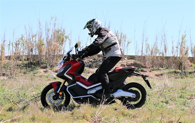 Campo a través con el Honda X-ADV