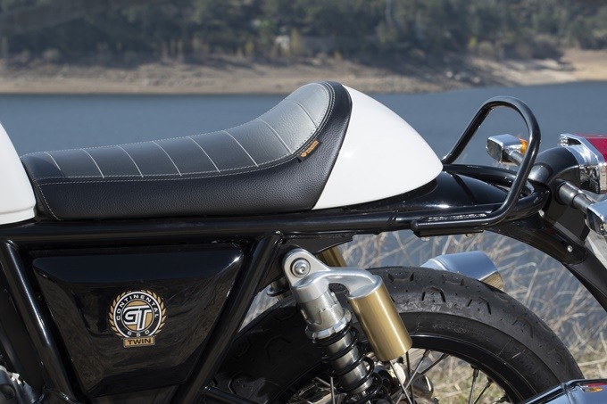 Accesorio asiento de la Royal Enfield Continental GT 650. Accesorio asiento de la Royal Enfield Continental GT 650.
