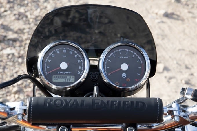 Pantalla y "morcilla" adicionales para la Royal Enfield Interceptor 650 Pantalla y "morcilla" adicionales para la Royal Enfield Interceptor 650