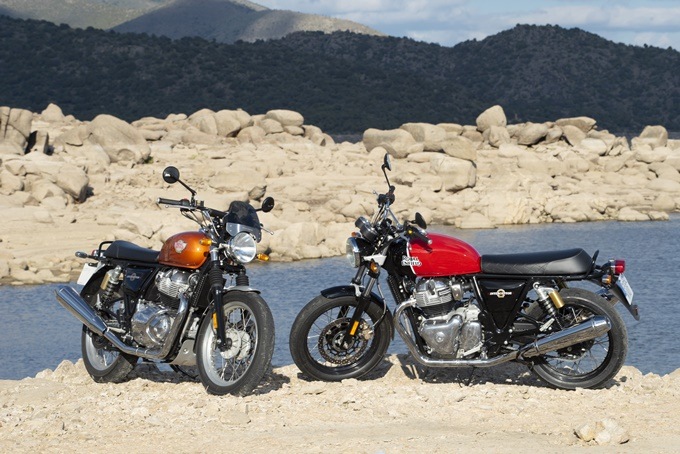 Versiones estándar y cromo de la Royal Enfield Interceptor 650 Versiones estándar y cromo de la Royal Enfield Interceptor 650