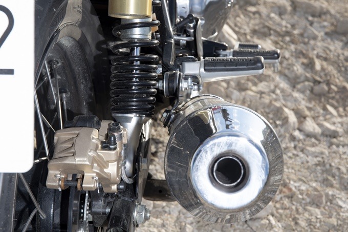 Extremo cónico de un silencioso de la Royal Enfield Interceptor Extremo cónico de un silencioso de la Royal Enfield Interceptor
