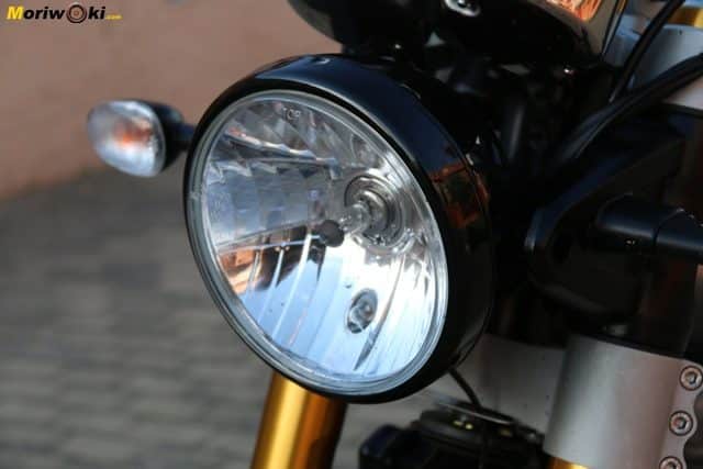 Faro de la Norton Commando 961 Sport MK2. Faro de la Norton Commando 961 Sport MK2.