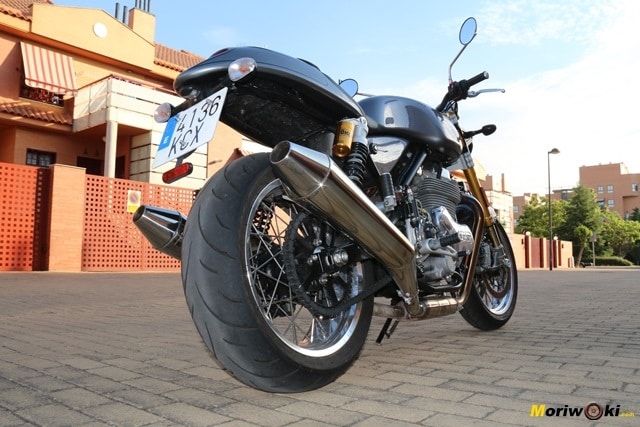 Vista trasera derecha de la Norton Commando 961 Sport MK2. Vista trasera derecha de la Norton Commando 961 Sport MK2.