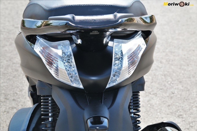 Las luces traseras del Piaggio Beverly 350 Police.