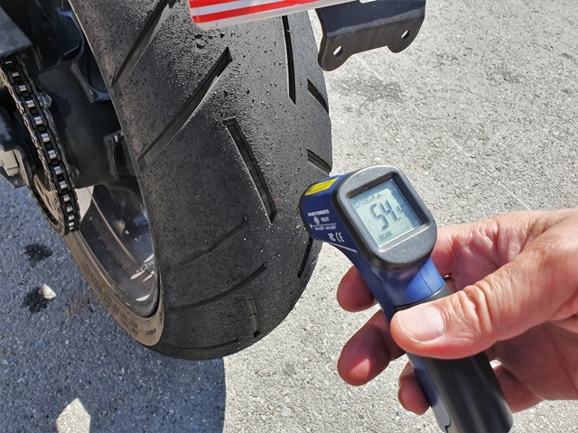 Temperatura del Continental Sport tras rodar en tiempos de récord. Temperatura del Continental Sport tras rodar en tiempos de récord.