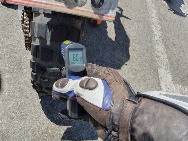 Temperatura máxima alcanzada por el neumático trail de Continental en nuestra prueba a su paso por la autovía. Temperatura máxima alcanzada por el neumático trail de Continental en nuestra prueba a su paso por la autovía.
