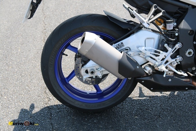 Escape y disco trasero de la Yamaha MT-10 SP