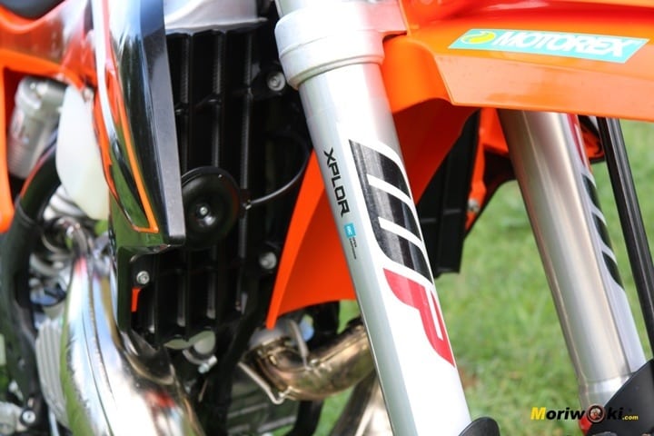 Prueba KTM EXC 300 TPI (2020). Horquilla invertida de WP serie XPLOR Prueba KTM EXC 300 TPI (2020). Horquilla invertida de WP serie XPLOR