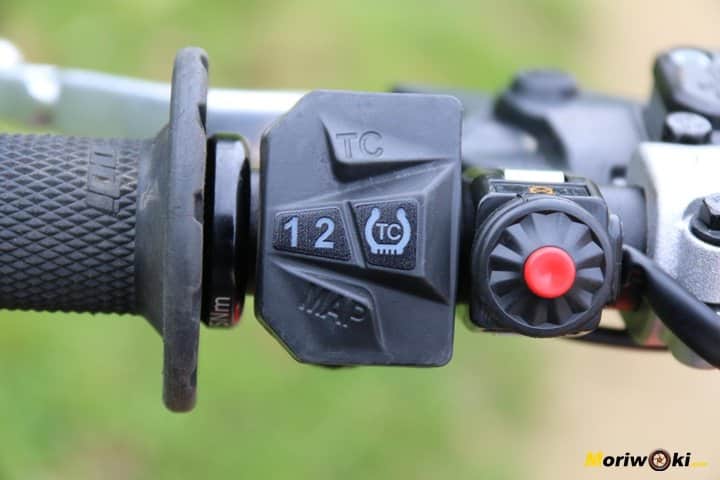 Prueba KTM 450 SX-F. Controles electrónicos. Prueba KTM 450 SX-F. Controles electrónicos.