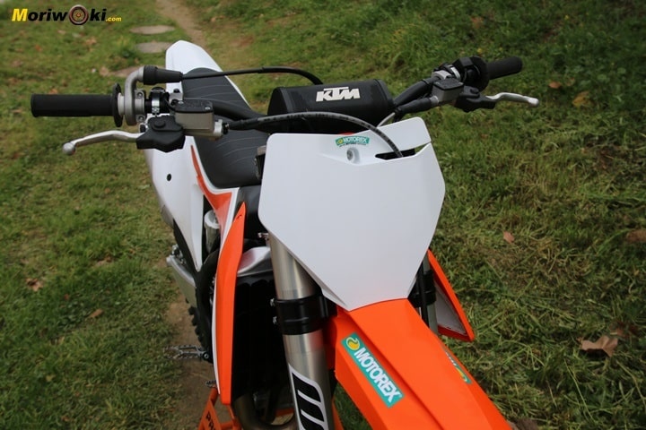 Prueba de la KTM 450 SX-F. Manillar. Prueba de la KTM 450 SX-F. Manillar.