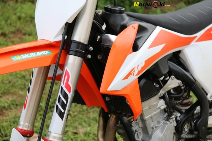 Prueba KTM 450 SX-F 2020. Horquilla WP. Prueba KTM 450 SX-F 2020. Horquilla WP.